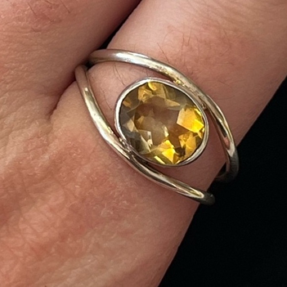 Gorgeous yellow stone ring